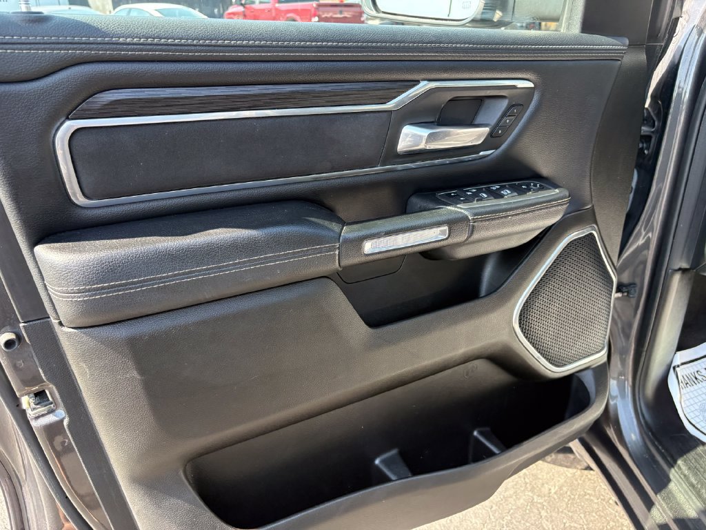 Used 2024 RAM 1500 Laramie AWD/4WD image 14