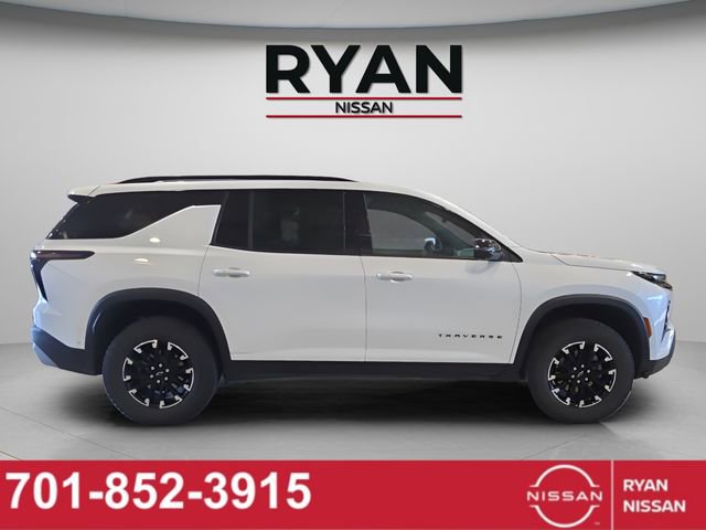 Used 2024 Chevrolet Traverse Z71 w/ Enhanced Driving Package image 18