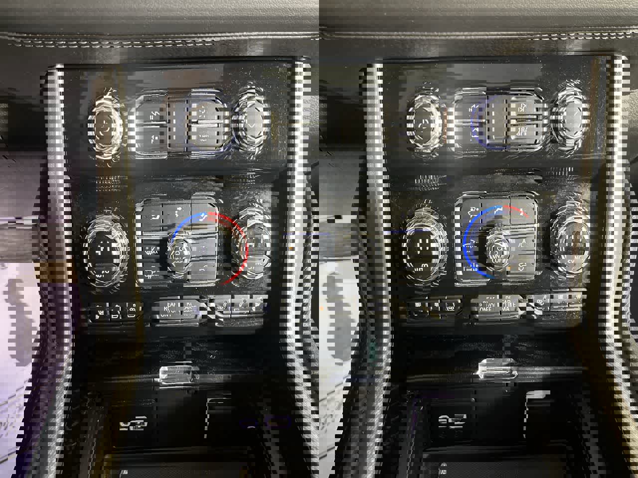 Used 2023 GMC Yukon XL Denali image 21