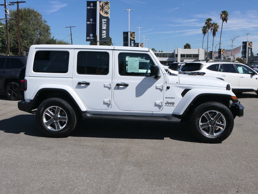 Used 2023 Jeep Wrangler Unlimited Sahara w/ LED Lighting Group AWD/4WD image 2