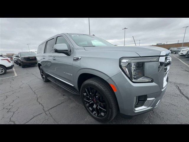 Certified 2024 GMC Yukon XL SLT w/ SLT Premium Package image 2
