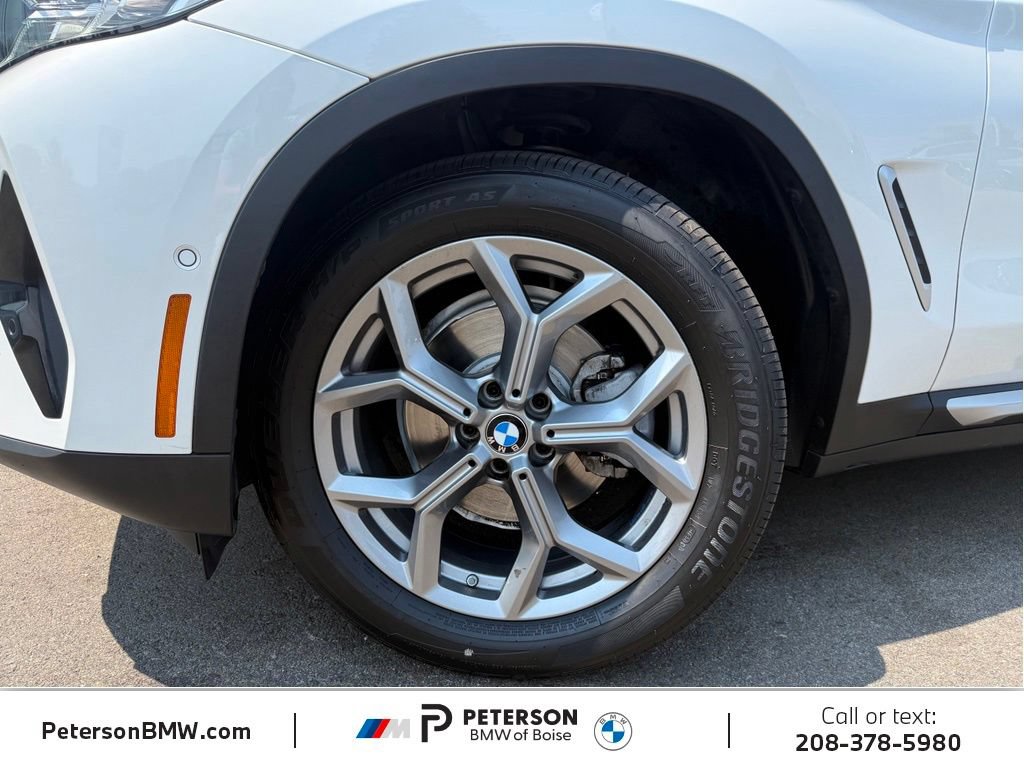 Used 2024 BMW X4 xDrive30i w/ Parking Assistance Package AWD/4WD image 36
