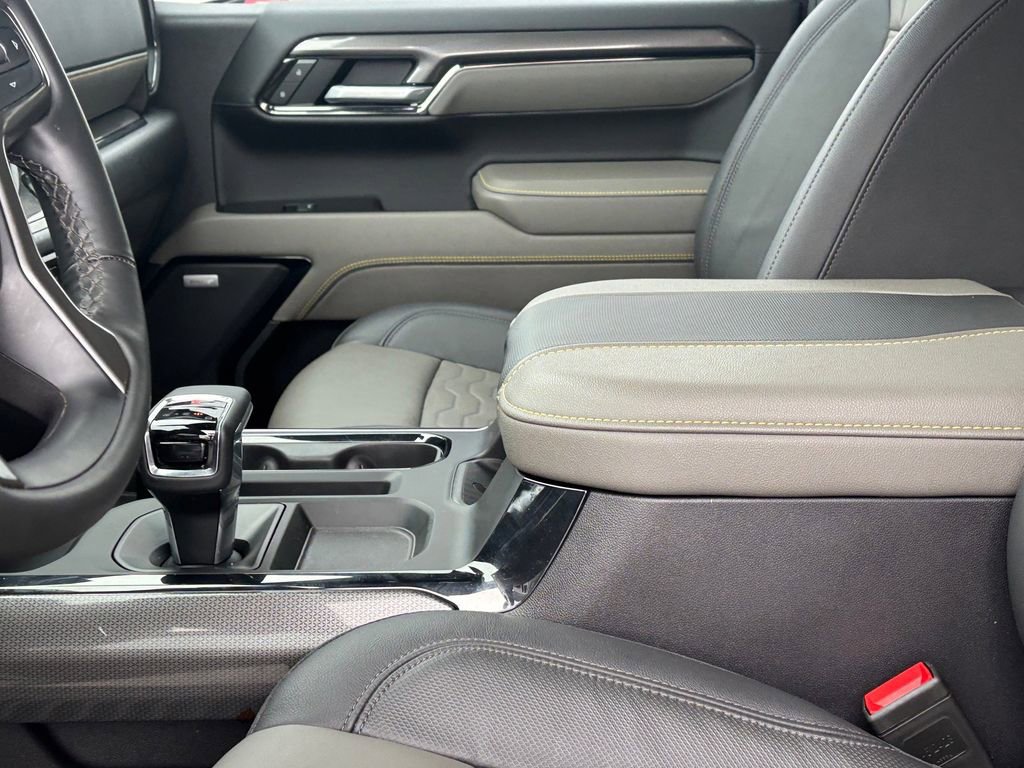 Certified 2025 Chevrolet Silverado 1500 ZR2 w/ Technology Package AWD/4WD image 12