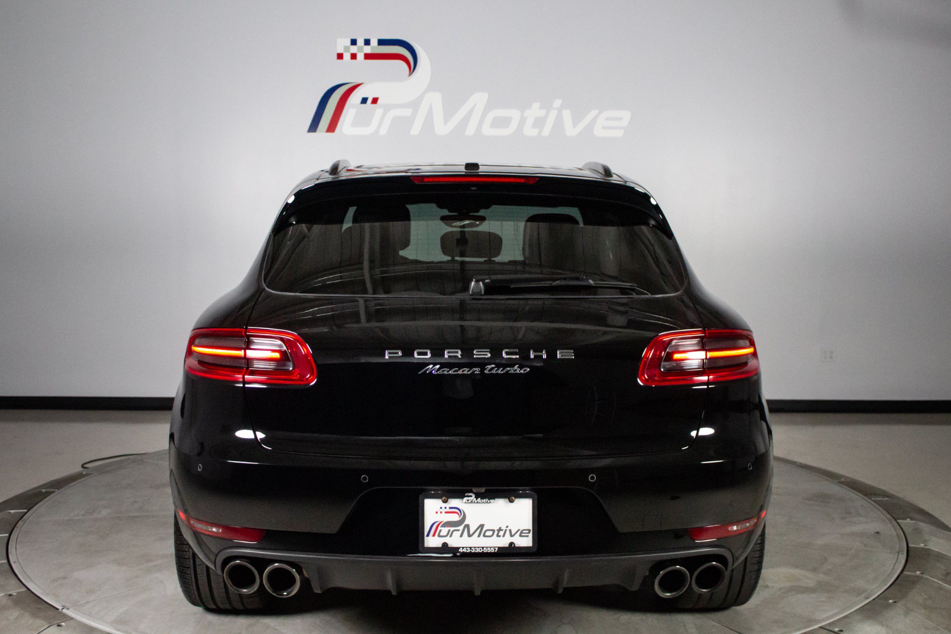 Used 2018 Porsche Macan Turbo AWD/4WD image 7