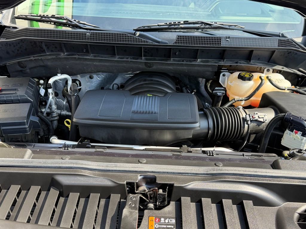 Used 2023 Chevrolet Silverado 1500 RST w/ Z71 Off-Road Package AWD/4WD image 7