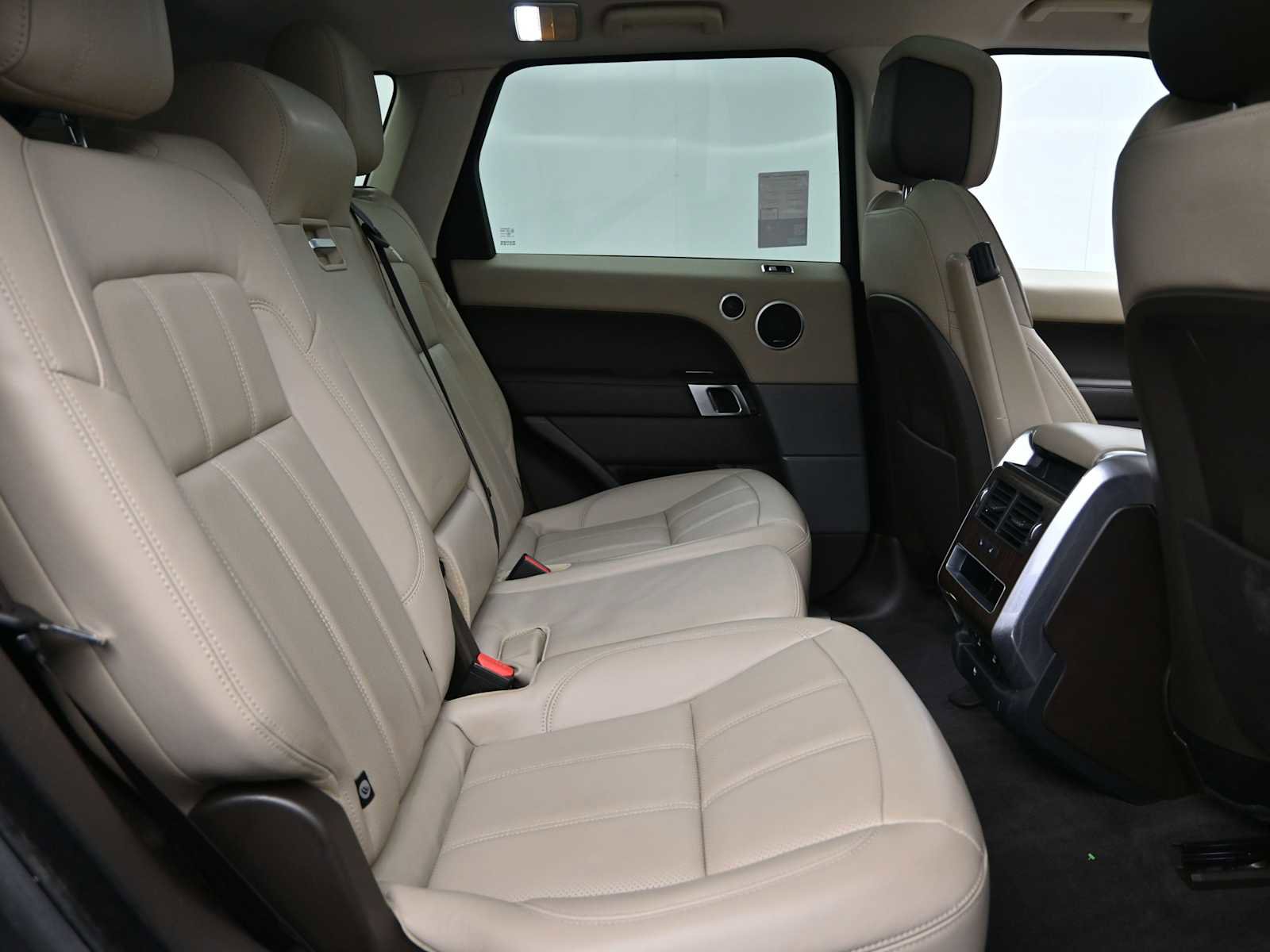 Used 2018 Land Rover Range Rover Sport HSE image 11