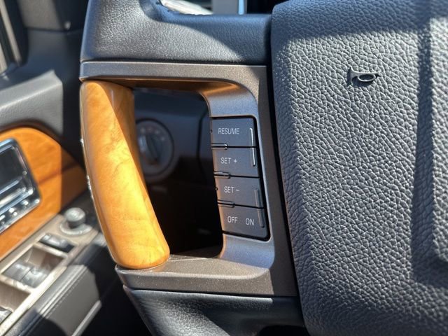 Used 2014 Lincoln Navigator 4WD w/ Equipment Group 101A image 24