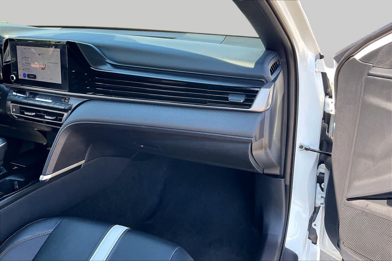 Used 2025 Toyota Camry SE FWD image 18