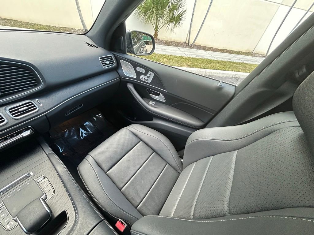 Used 2025 Mercedes-Benz GLE 450e 4MATIC image 11