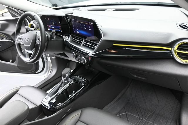 Used 2026 Chevrolet Trax ACTIV w/ Sunroof Package FWD image 30