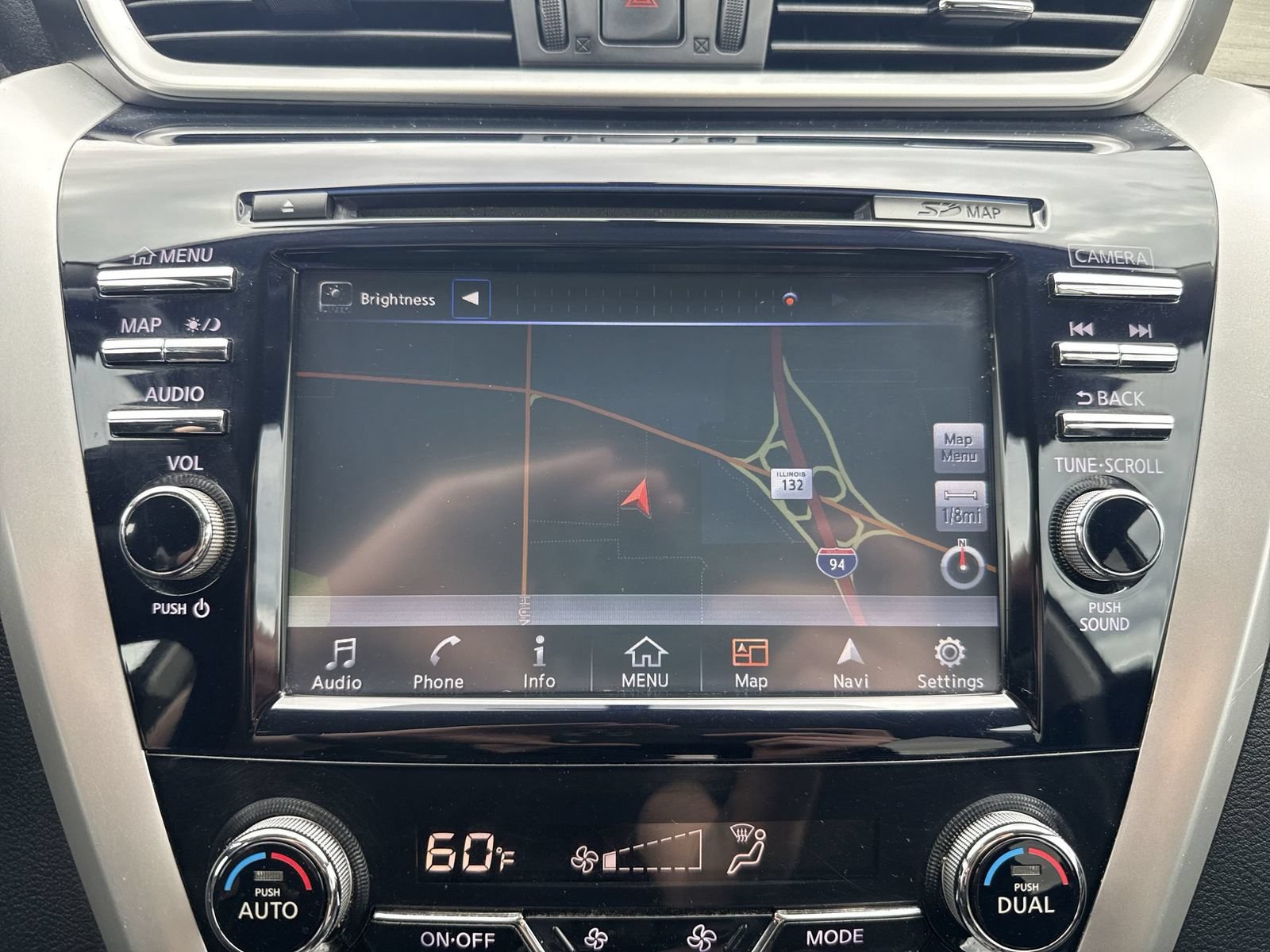 Used 2016 Nissan Murano SV AWD/4WD image 18
