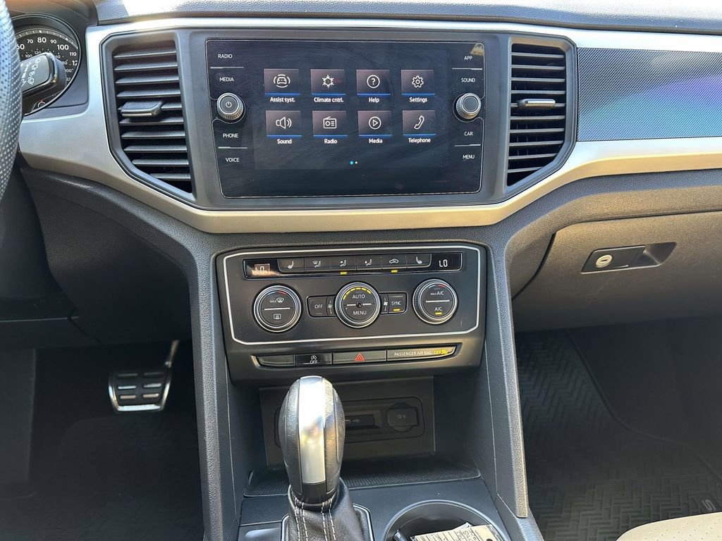 Used 2021 Volkswagen Atlas Cross Sport SE image 18