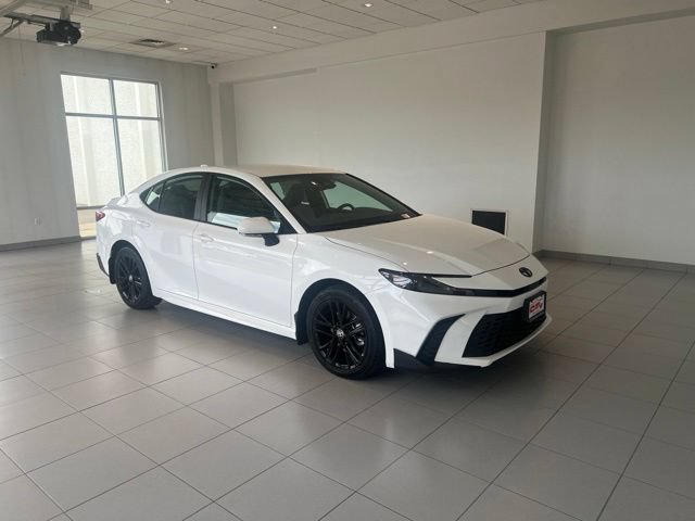 New 2026 Toyota Camry SE w/ Convenience Package