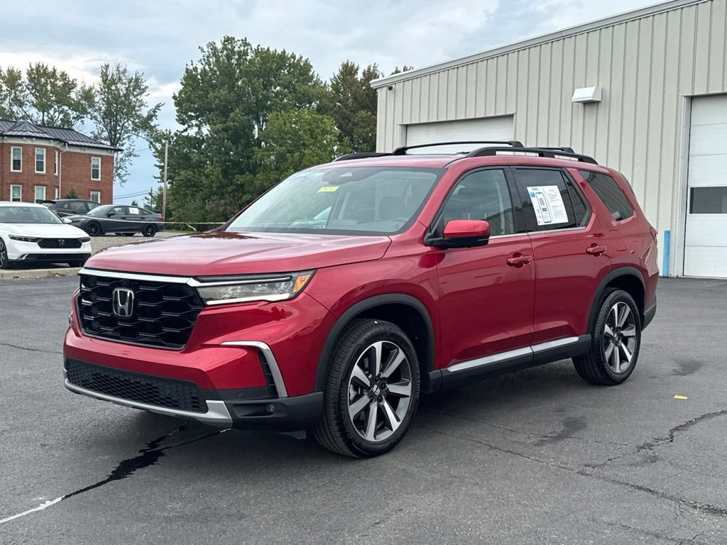 Certified 2025 Honda Pilot Elite image 3