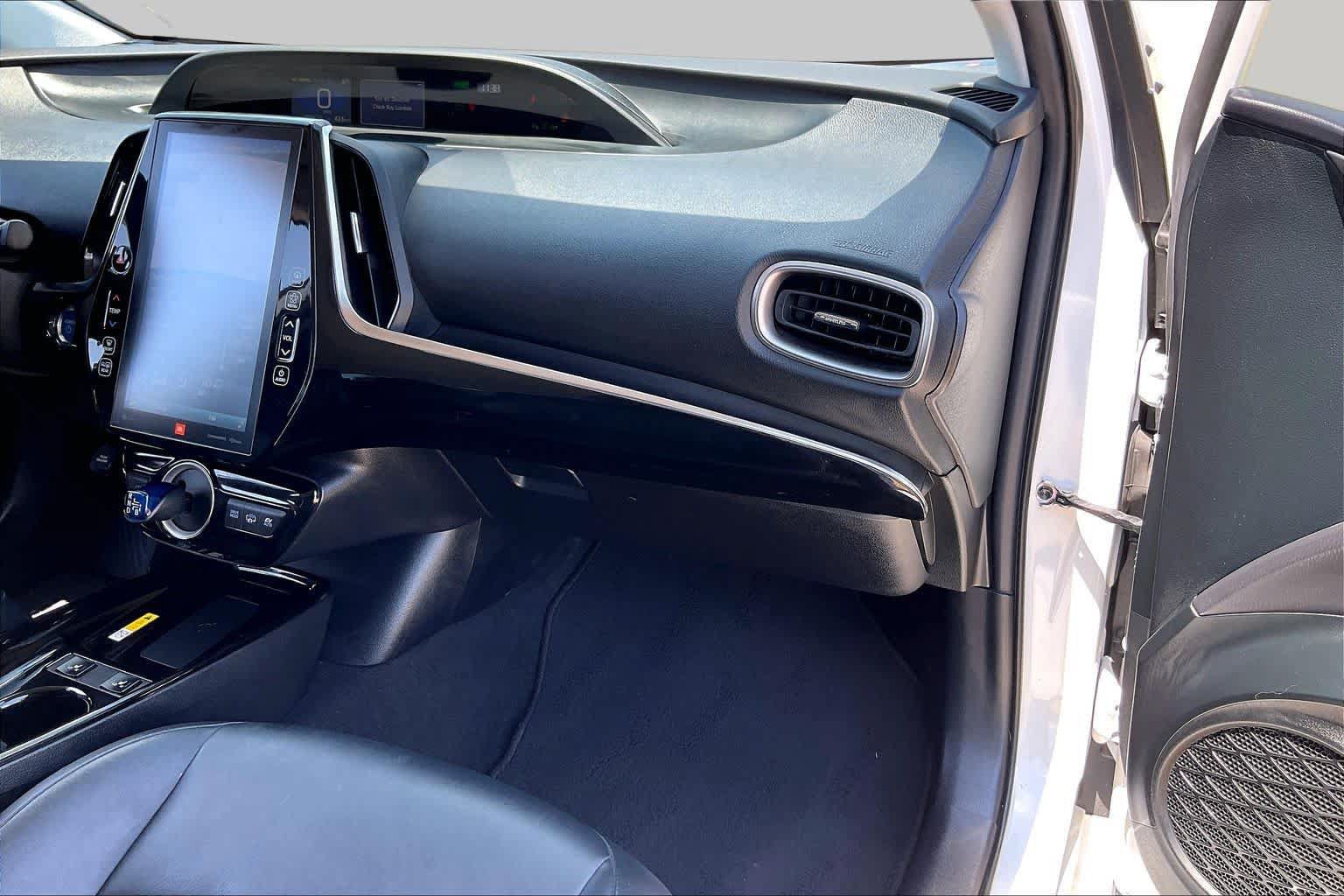 Used 2021 Toyota Prius Prime Limited FWD image 15