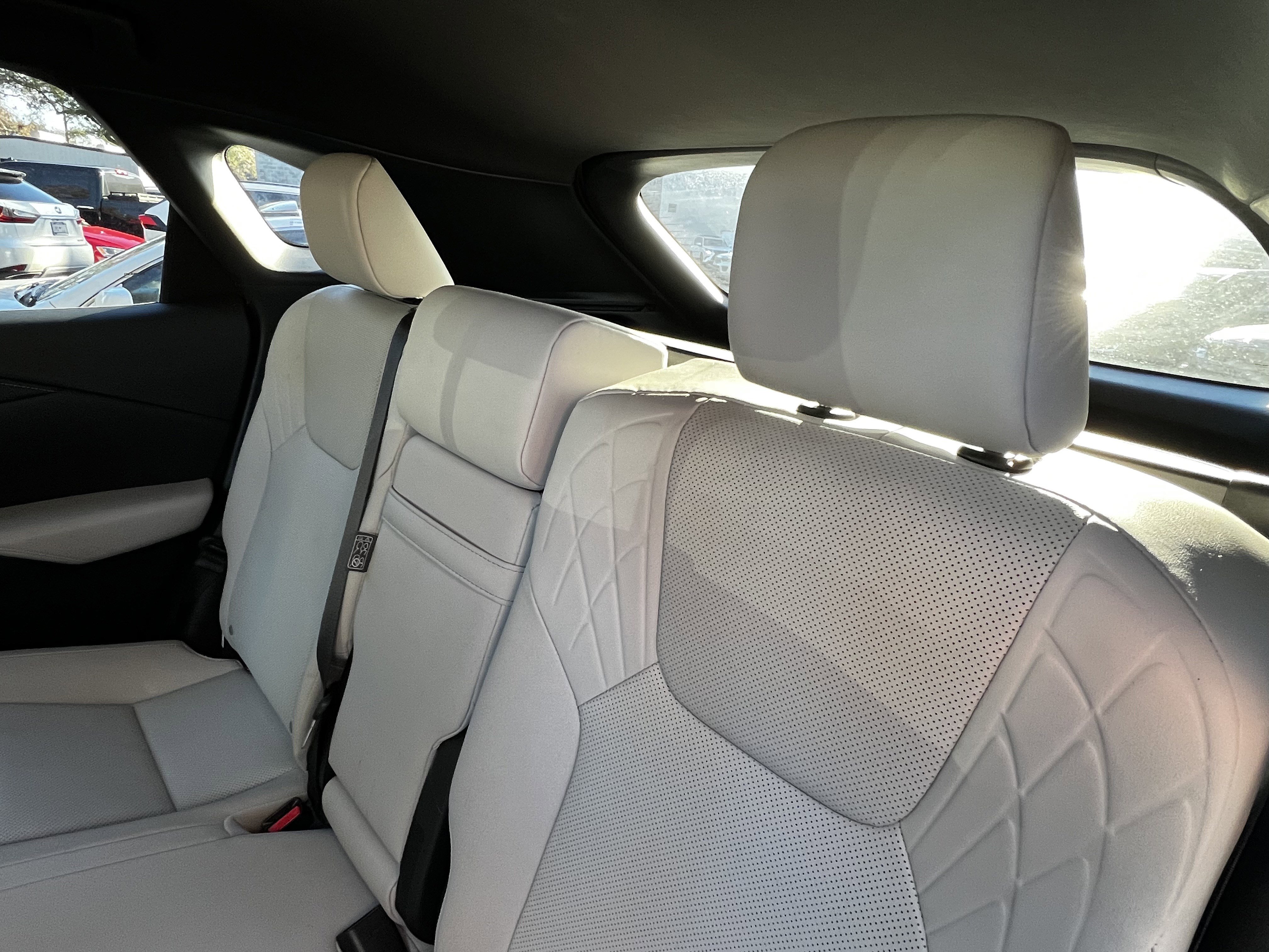 Used 2023 Lexus RX 350h image 32