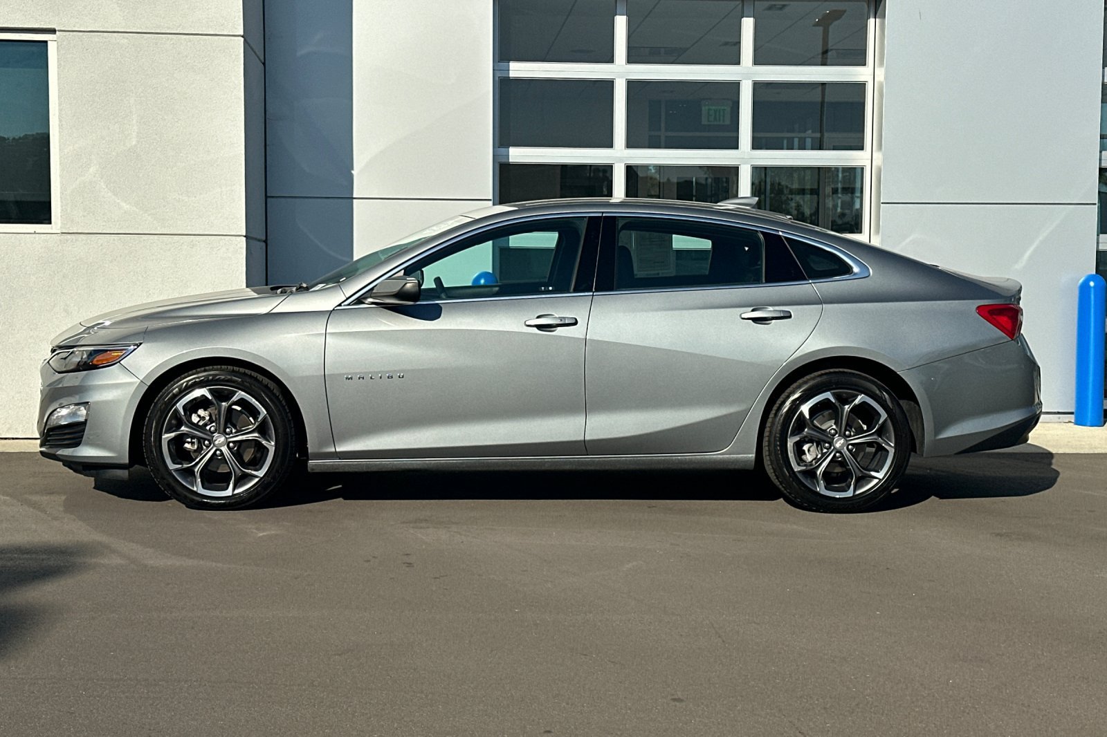 Used 2024 Chevrolet Malibu LT FWD image 7