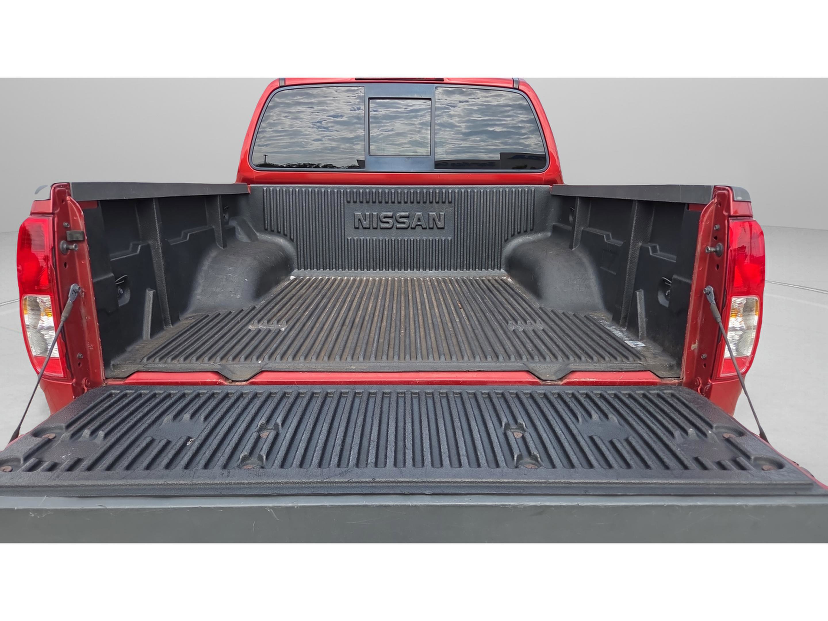 Used 2018 Nissan Frontier SV RWD image 15