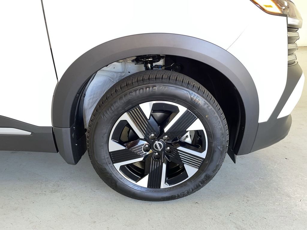 New 2026 Nissan Kicks SV w/ SV Premium Package AWD/4WD image 14