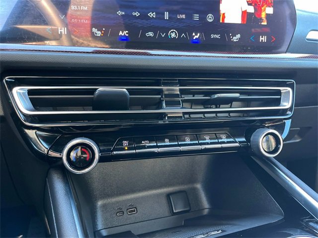 Used 2025 Chevrolet Traverse Z71 w/ Driver Confidence Package image 24