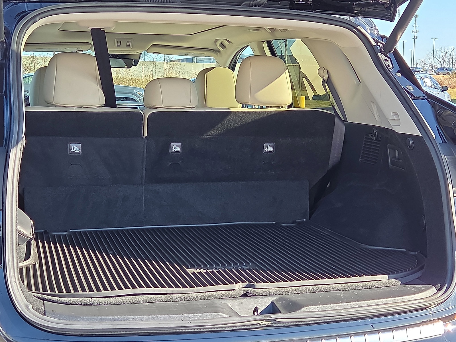 Used 2024 Nissan Murano Platinum w/ Cargo Package image 9