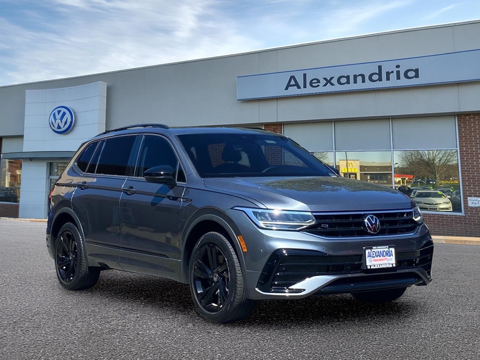 Certified 2023 Volkswagen Tiguan SE R-Line