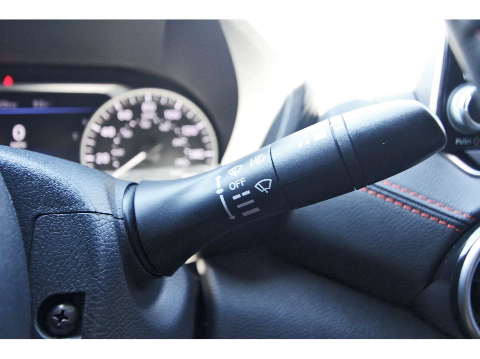 Certified 2024 Nissan Sentra SR FWD image 22