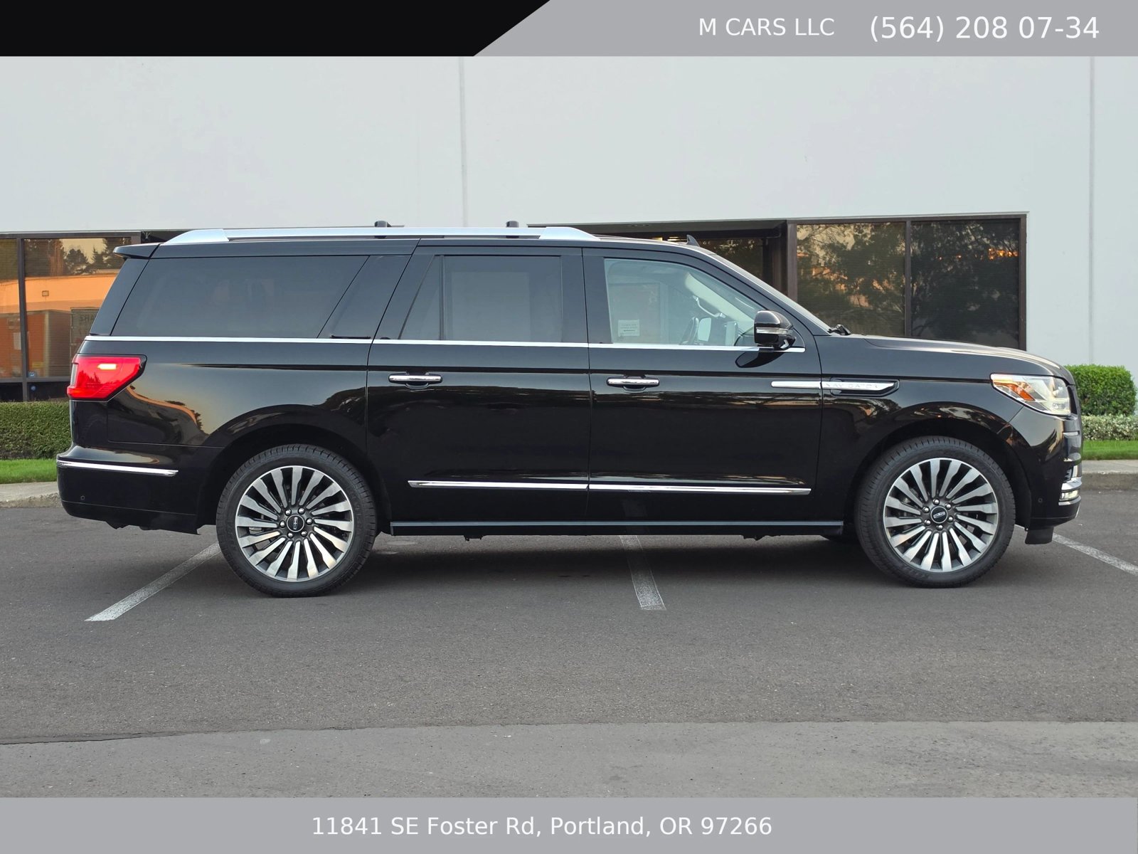 Used 2018 Lincoln Navigator L Reserve w/ Technology Package AWD/4WD image 7