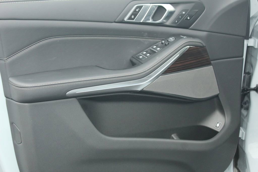 New 2026 BMW X5 xDrive50e w/ M Sport Package image 20