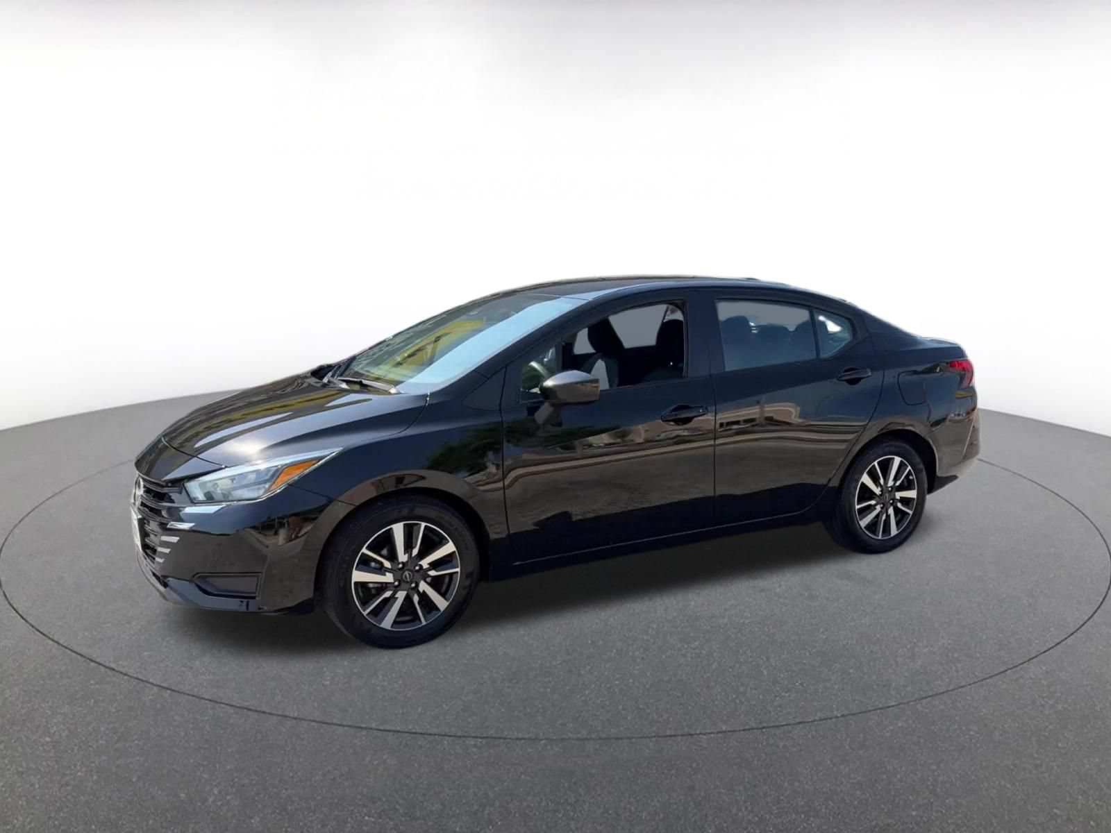 Used 2025 Nissan Versa SV FWD image 8