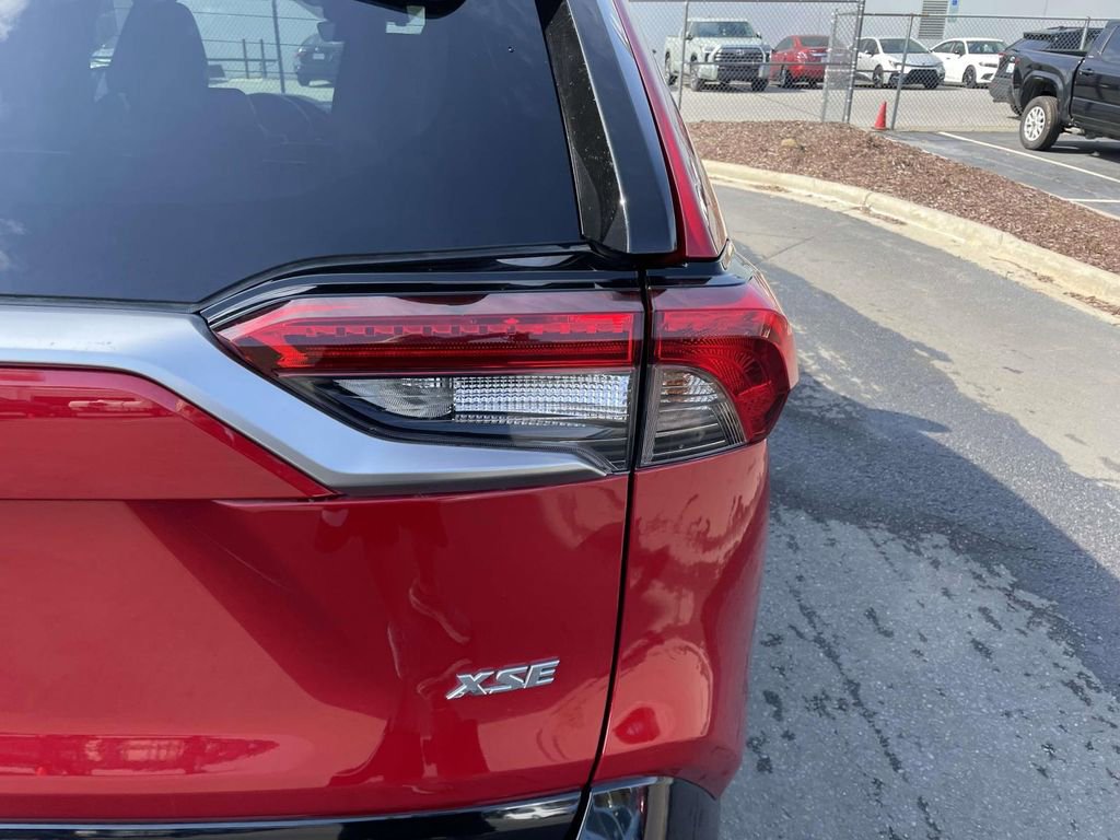 Used 2021 Toyota RAV4 XSE w/ Weather Package image 17