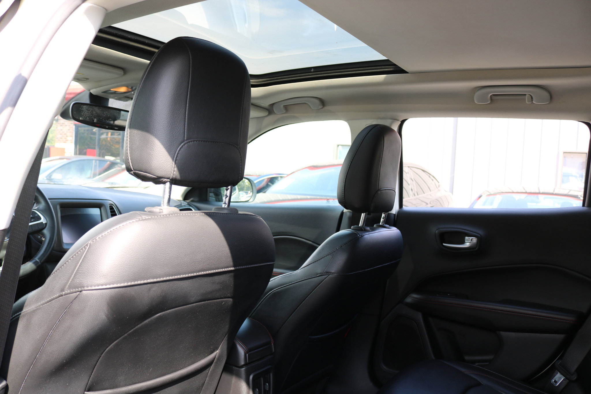 Used 2017 Jeep Compass Trailhawk w/ Leather Interior Group image 33