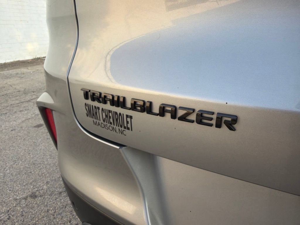 Used 2023 Chevrolet TrailBlazer RS w/ Convenience Package FWD image 15