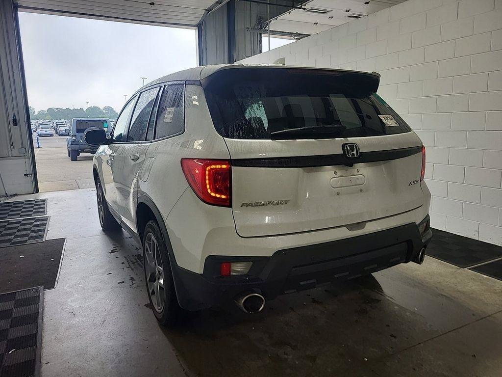 Used 2023 Honda Passport EX-L image 4