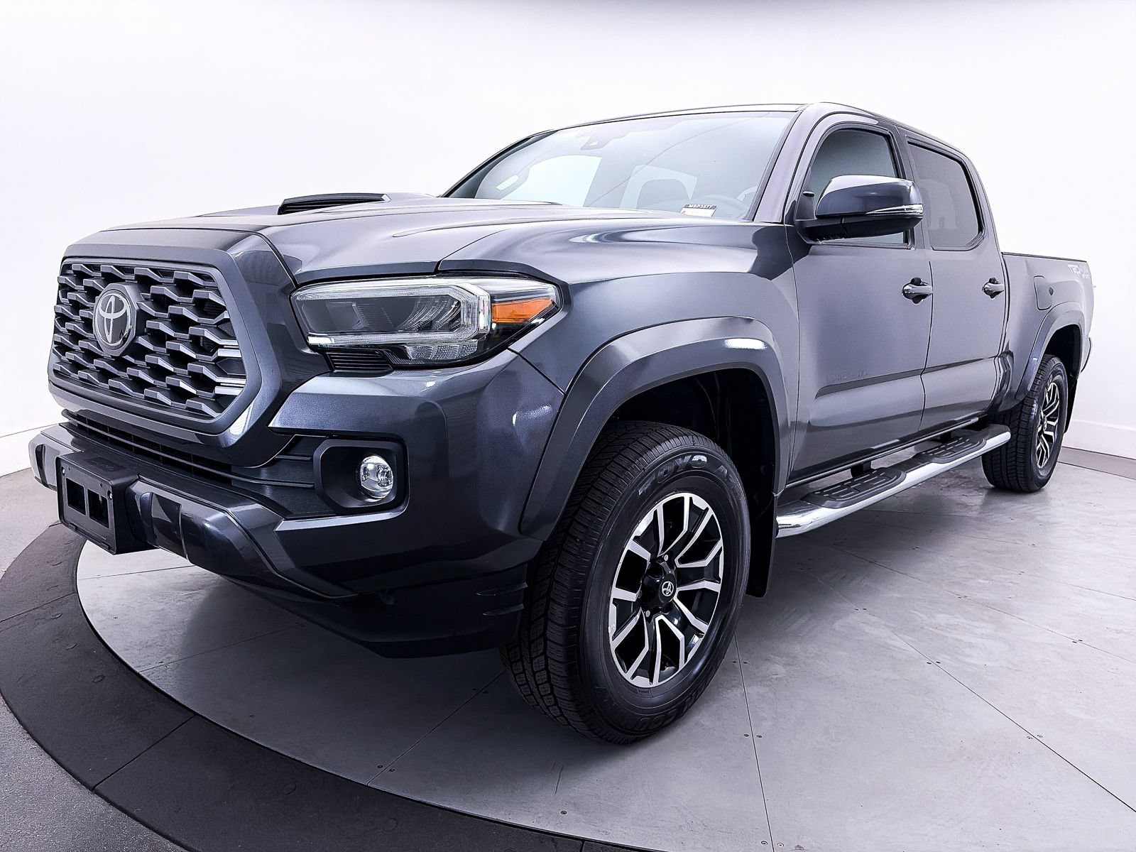 Used 2023 Toyota Tacoma TRD Sport AWD/4WD image 11