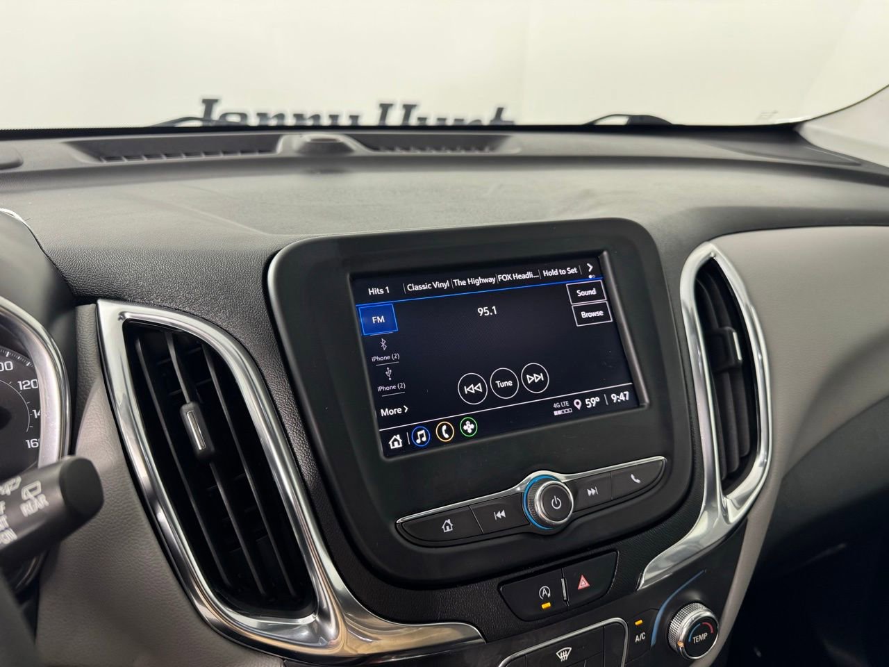 Used 2023 Chevrolet Equinox LT image 14