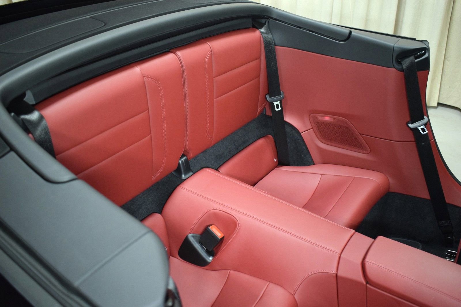 Used 2024 Porsche 911 Carrera 4S AWD/4WD image 19