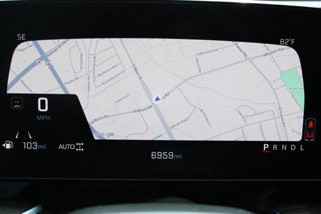 Used 2025 Chevrolet Suburban Premier image 24