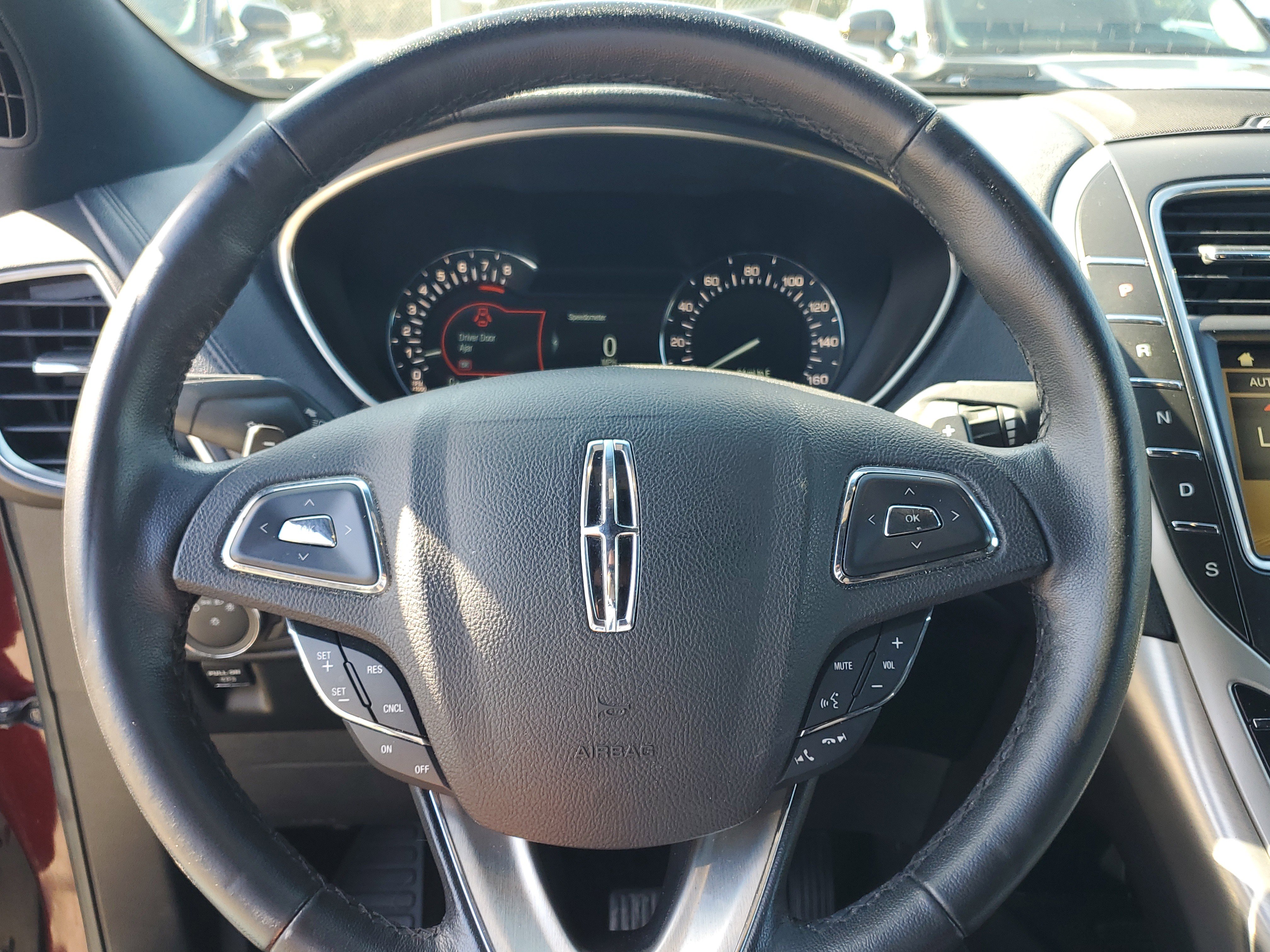 Used 2017 Lincoln MKX Premiere image 16