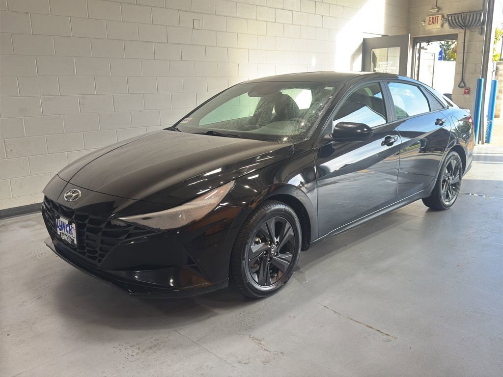 Used 2023 Hyundai Elantra SEL w/ Cargo Package image 36