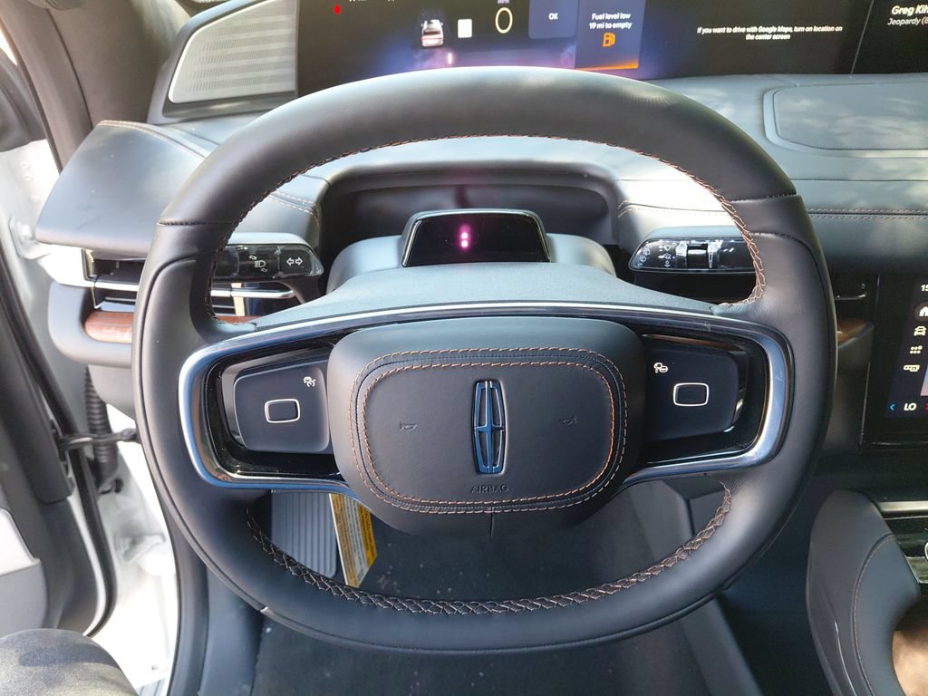 New 2026 Lincoln Navigator Black Label AWD/4WD image 17