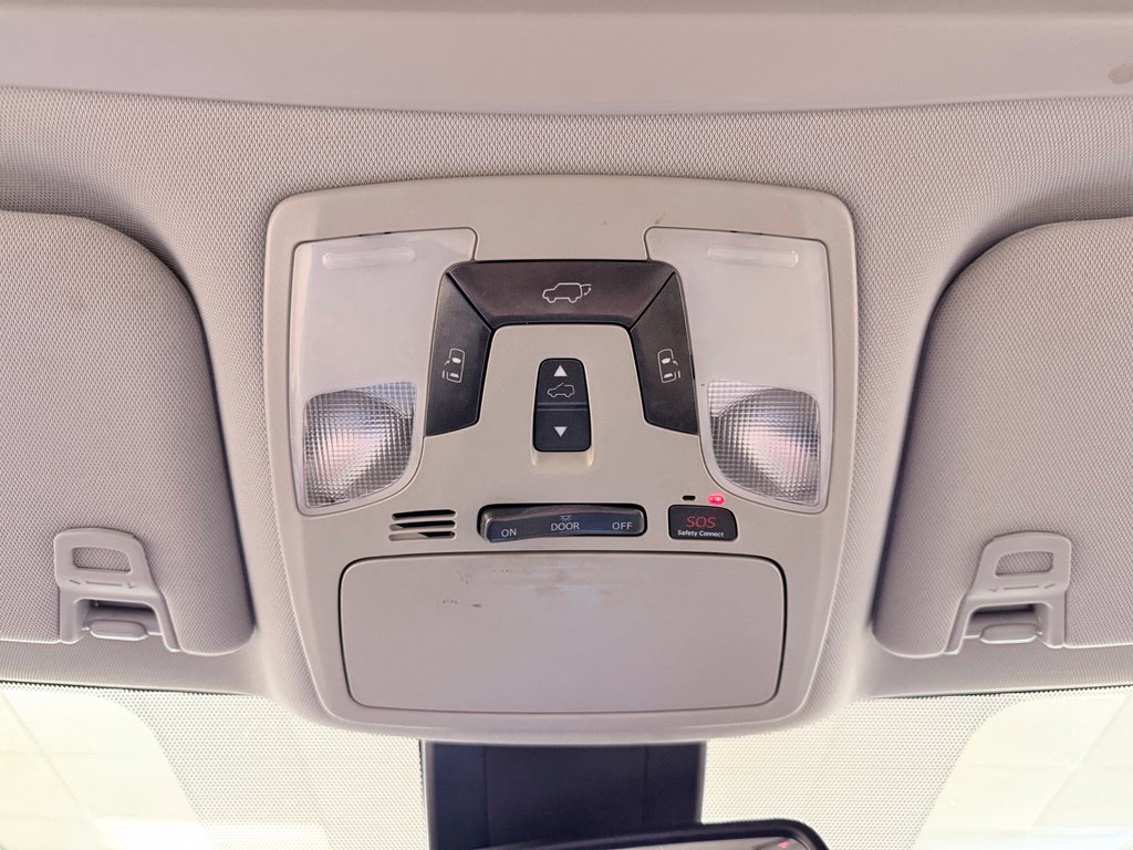 Used 2018 Toyota Sienna XLE w/ XLE Navigation Package FWD image 53