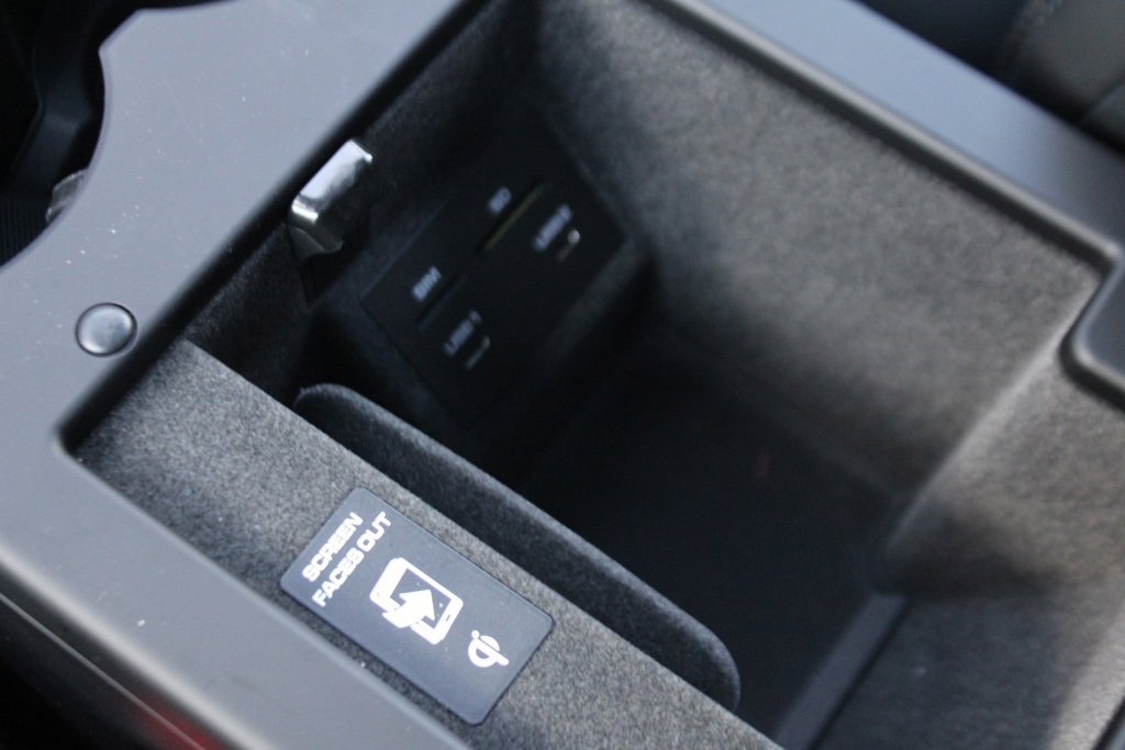 Used 2025 Porsche Macan image 34