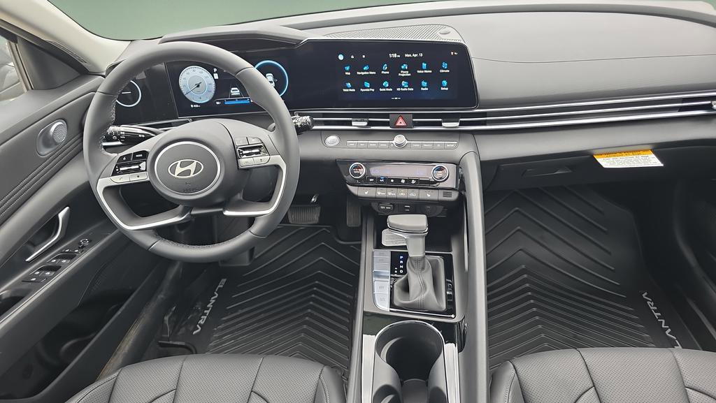New 2026 Hyundai Elantra Limited FWD image 18