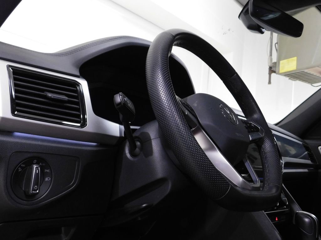 Used 2023 Volkswagen Atlas Cross Sport SEL Premium R-Line image 30