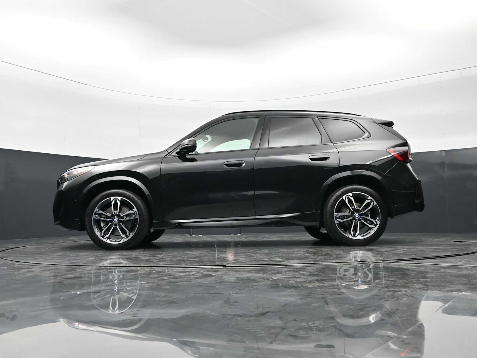 Used 2023 BMW X1 xDrive28i w/ M Sport Package image 31