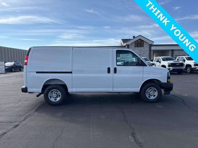 New 2025 Chevrolet Express 2500 w/ Enhanced Convenience Package image 8