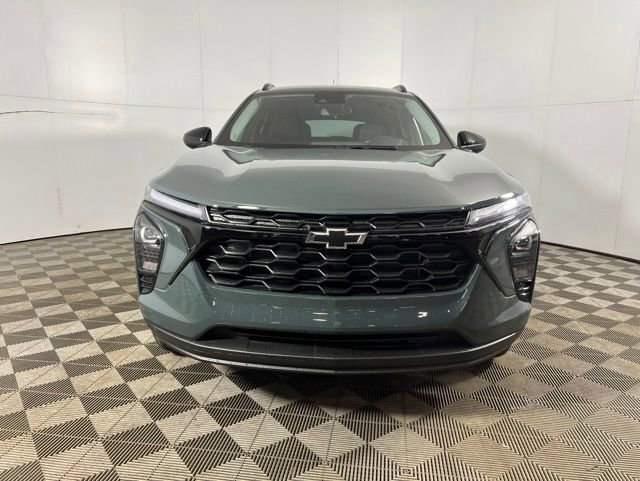 New 2026 Chevrolet Trax LT FWD image 2