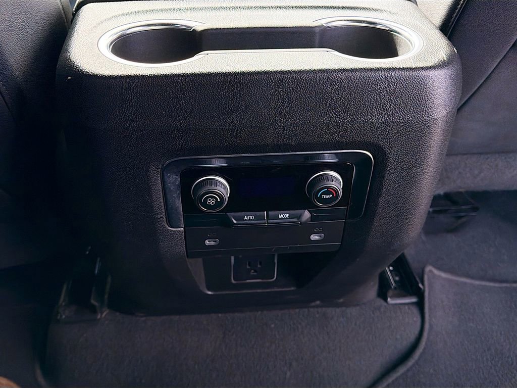 Used 2024 Chevrolet Tahoe LT image 23