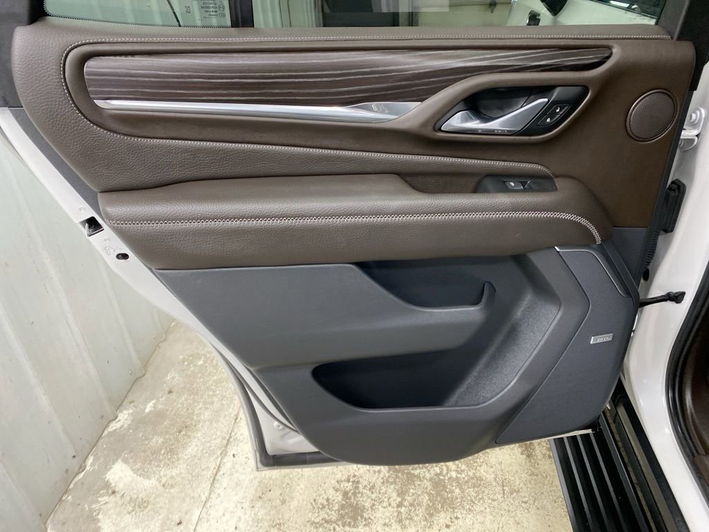 Used 2021 GMC Yukon Denali w/ Denali Premium Package image 39